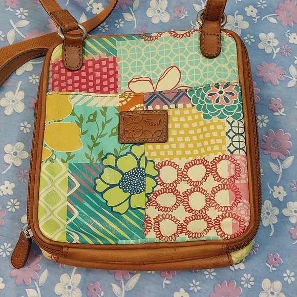 2884 Medium Size Fossil Crossbody, Leather, Multi Color Bag Purse - Picture 13 of 14